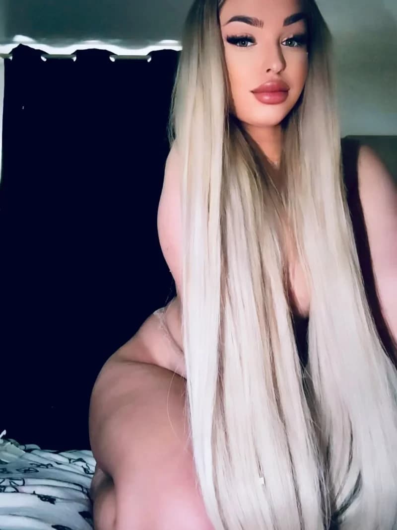 Izabela, 22 Jahre, aus Bulgarien — Golden Eros Neu-Ulm