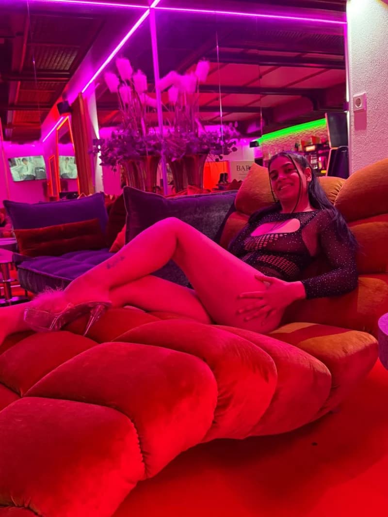 Jasmin, 19 Jahre, aus Rumänien — Golden Eros Neu-Ulm
